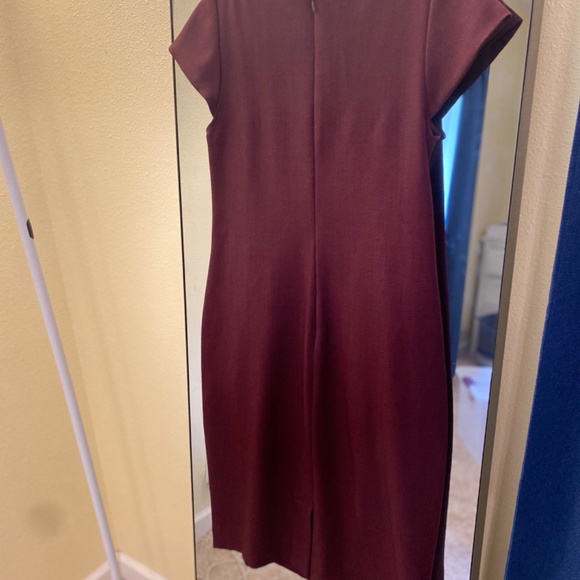 MM LaFleur Nisa Dress in Burgundy - Picture 4 of 5